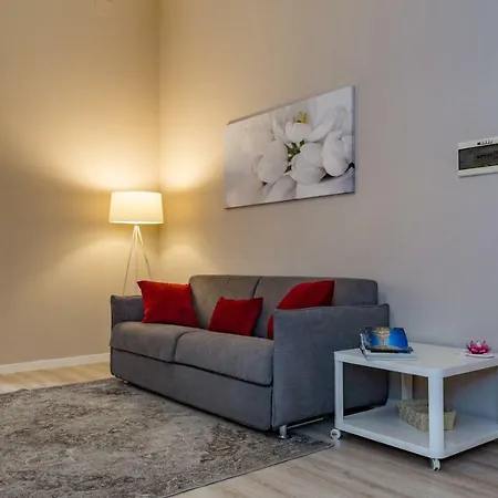 Romantic House 369 Apartment