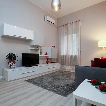 Апартаменты Romantic House *